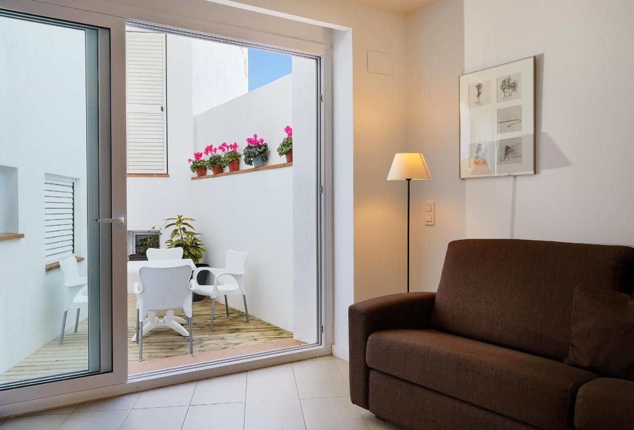 Canvas Apartments&Lofts Cadaques Bagian luar foto